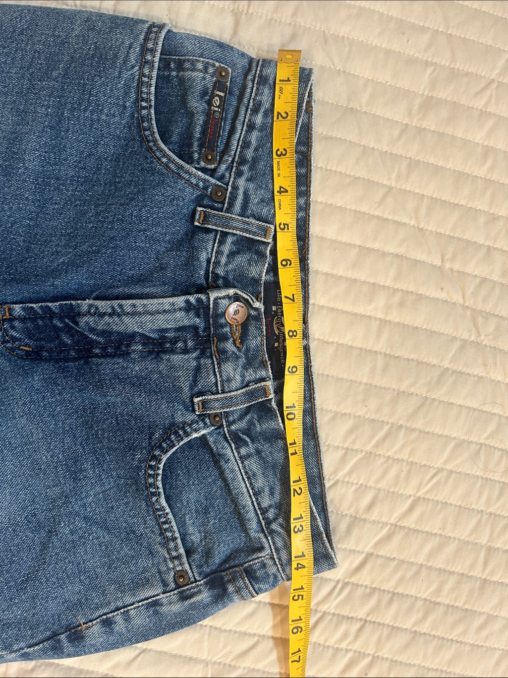 Lei Y2k Bootcut/Flare Medium Wash Denim. Size 7 Juniors Euc — image 5 of 8